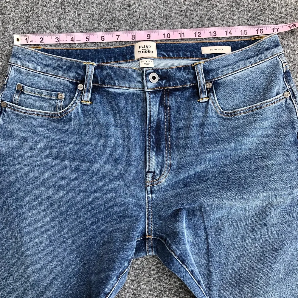 Flint and Tinder slim fit five pocket jean size 34x32